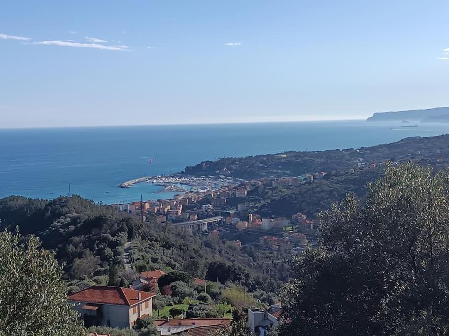La Tana Del Berue Villa Varazze Exterior photo